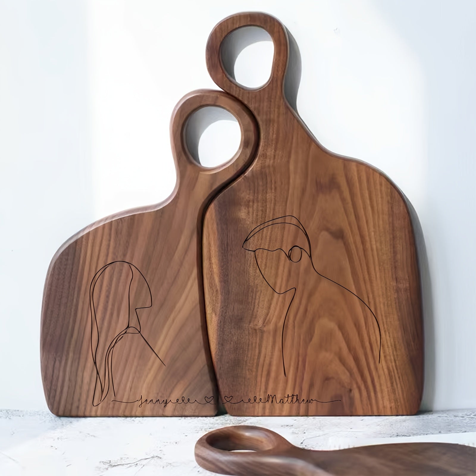 Custom Engraved Walnut Couple Charcuteries Board - Personalized Family Cutting Board - Set of 2pcs Cheese Board with Handle, Serving Food, Fruit - Suitable for Anniversary Gifts, Birthday Gifts, Family Exclusive Gifts, Perfect for Couple